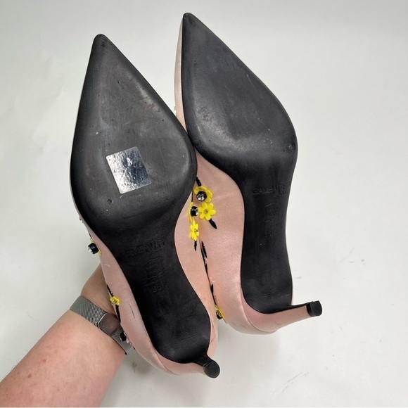 Giambattista Valli Blush Pink Luxury Satin Yellow Floral Embroidered Kitten Heel - Picture 12 of 14